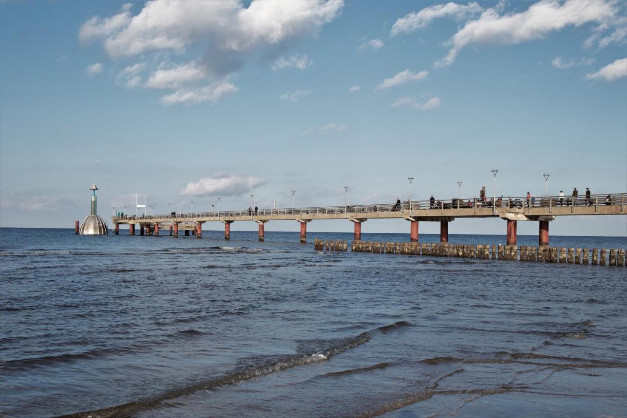 Ferienwohnung "Juliette" Zingst Esterno foto