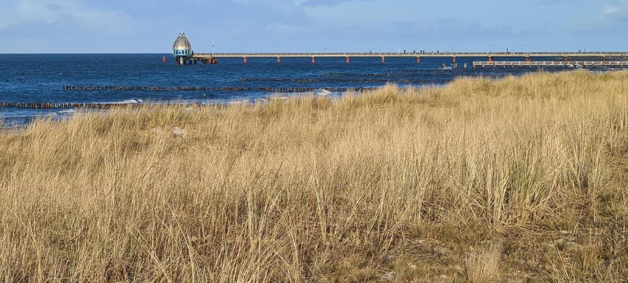 Ferienwohnung "Juliette" Zingst Esterno foto