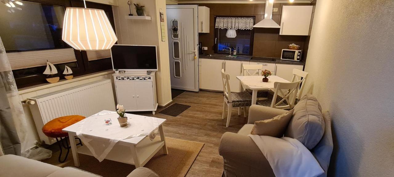 Ferienwohnung "Juliette" Zingst Esterno foto