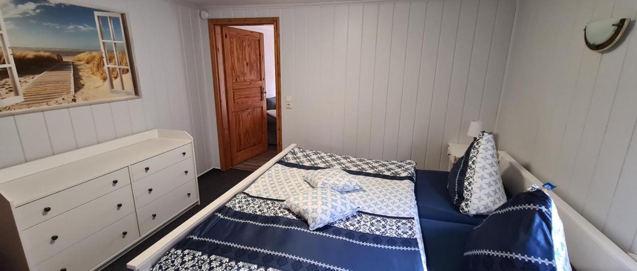Ferienwohnung "Juliette" Zingst Esterno foto