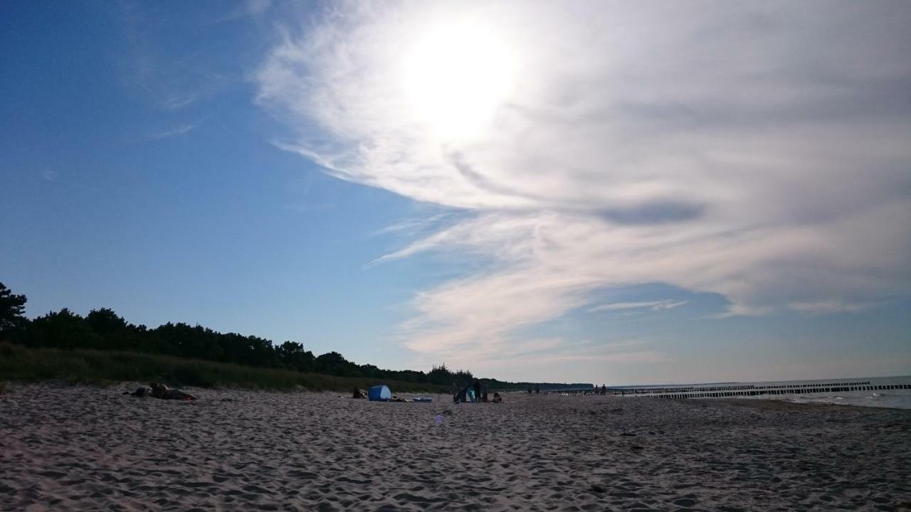 Ferienwohnung "Juliette" Zingst Esterno foto