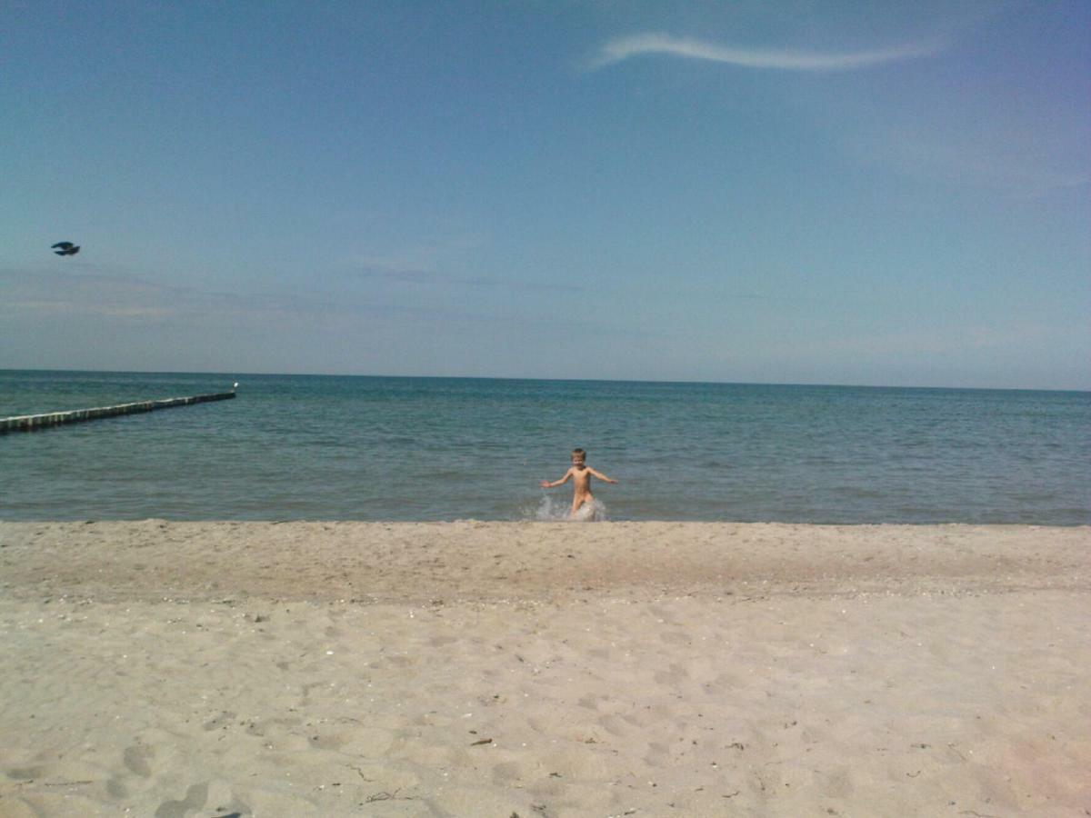 Ferienwohnung "Juliette" Zingst Esterno foto