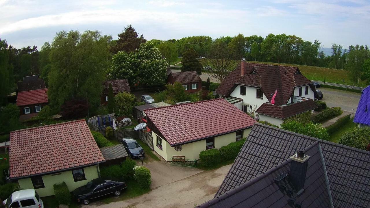 Ferienwohnung "Juliette" Zingst Esterno foto