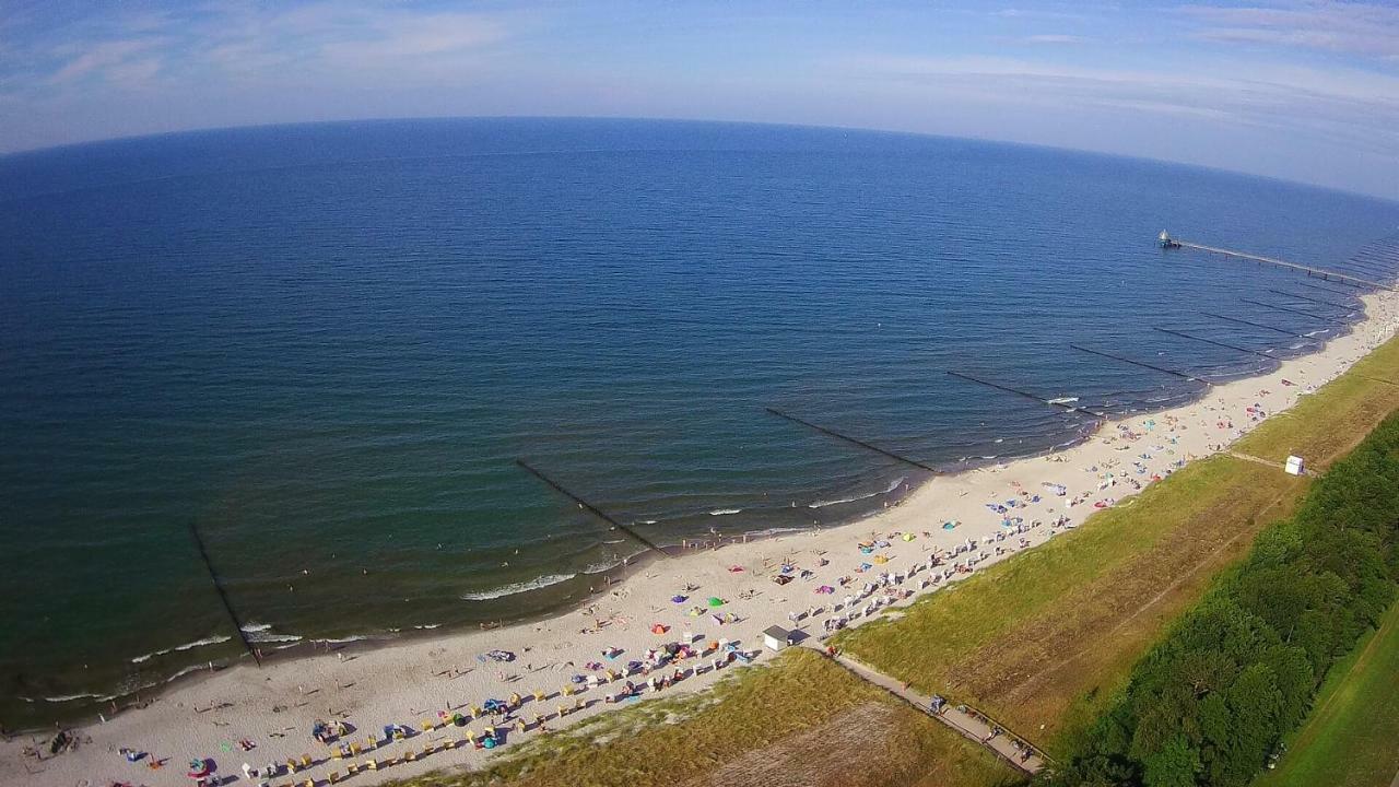 Ferienwohnung "Juliette" Zingst Esterno foto